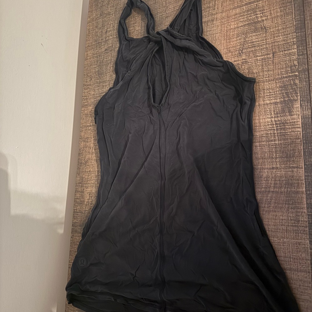 Criss Cross back Lululemon black tank Size 2